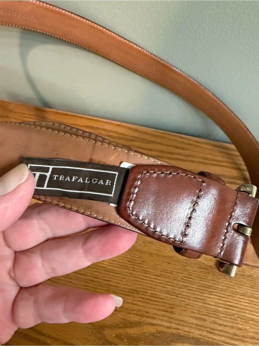 Trafalgar Terrence Genuine Leather Mens Belt Size 42 Brown